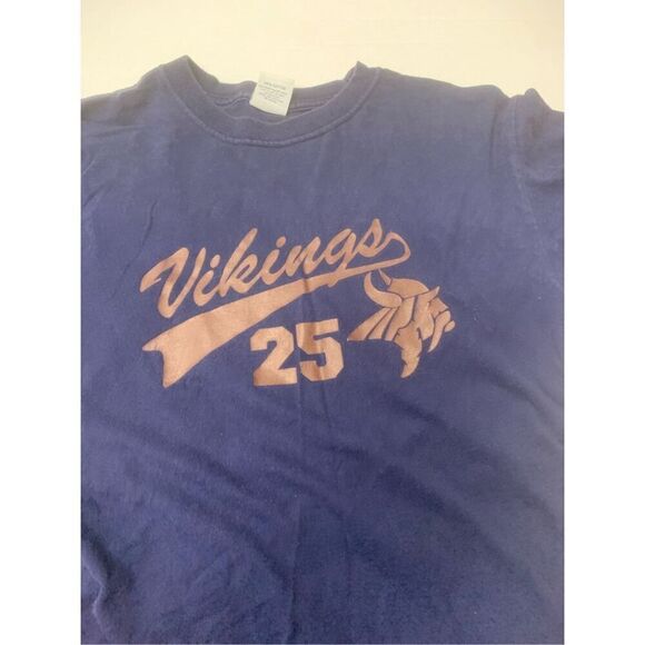 Vintage Minnesota Vikings T-shirt by Guess - Picture 2 of 6